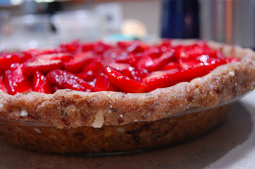 Raw Strawberry Pie